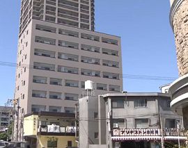女子中学生と男性が飛び降り自殺か　大阪・堺市