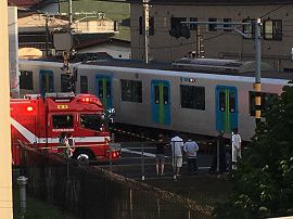 西武池袋線で女性が急行列車にひかれ死亡　埼玉