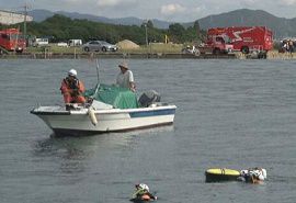 広島県三原市で軽自動車が海に転落し男性が死亡