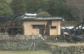 熊野市で全身に火がついた状態の住人　三重