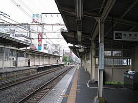>電車にはねられ女性死亡　ＪＲ埼京線十条駅