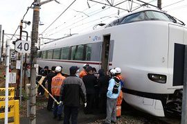 ＪＲ福知山線石生駅で高１男子が特急にはねられ死亡