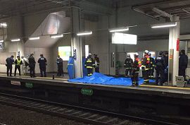 阪急南茨木駅で女性が特急電車にはねられ死亡
