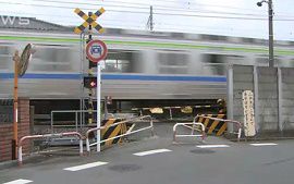 東武鉄道の踏切で人身事故　中１男子