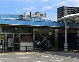 ＪＲ横須賀線新川崎駅で人身事故　男性